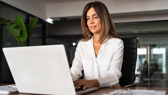 Frau am Laptop Frau am Laptop
