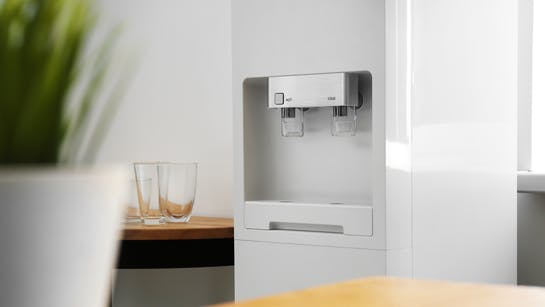 Temperaturvarianten Heiß und Kalt Temperaturvarianten Heiß und Kalt -Wasserspender mit Festwasseranschluss